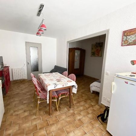 Studio En Rez-De-Chaussee Tout Equipe Jullianges Εξωτερικό φωτογραφία
